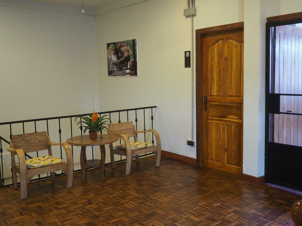Апартаменти Boonnark Bed Night Bazaar No Car Parking Чіангмай Екстер'єр фото